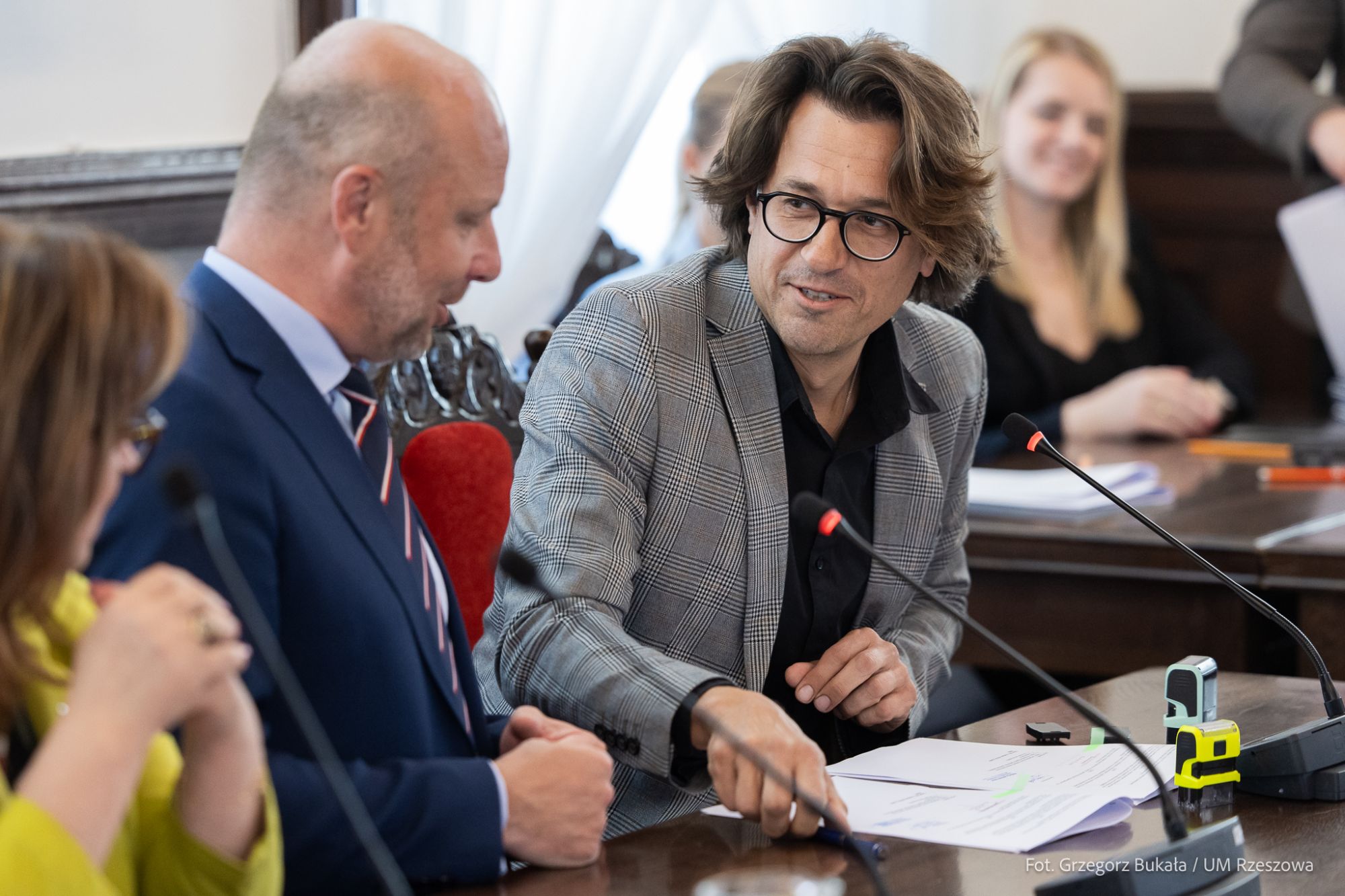 zdjęcie z uroczystego podpisywania um&oacute;w z organizacjami pozarządowymi w Rzeszowie, fot. Grzegorz Bukała, Urząd Miasta Rzeszowa