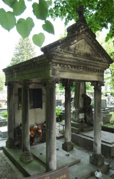 Cmentarz komunalny Pobitno. Pomnik rodziny Angerman&oacute;w. Fot. E. Hardt