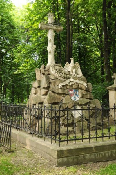 Stary Cmentarz. Pomnik Powstańc&oacute;w Styczniowych autorstwa Edwarda Stehlika z Krakowa. Fot. E. Hardt