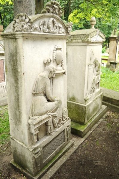 Stary Cmentarz. Pomnik rodziny Hibl&oacute;w, autorstwa lwowskiego rzeźbiarza Johanna Schimsera. Fot. E. Hardt